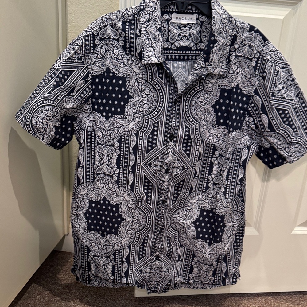 PacSun Men's Black and White Geometric Shirt